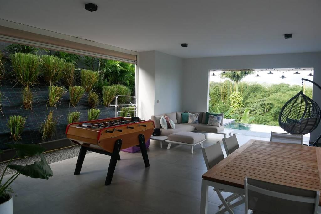 Villa Kumquat Avec Piscine Et Vue Sur Les Montagnes Petit-Bourg Luaran gambar
