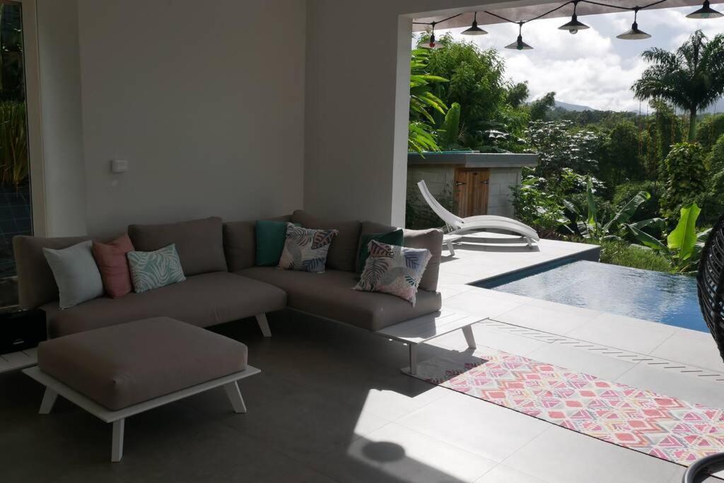 Villa Kumquat Avec Piscine Et Vue Sur Les Montagnes Petit-Bourg Luaran gambar