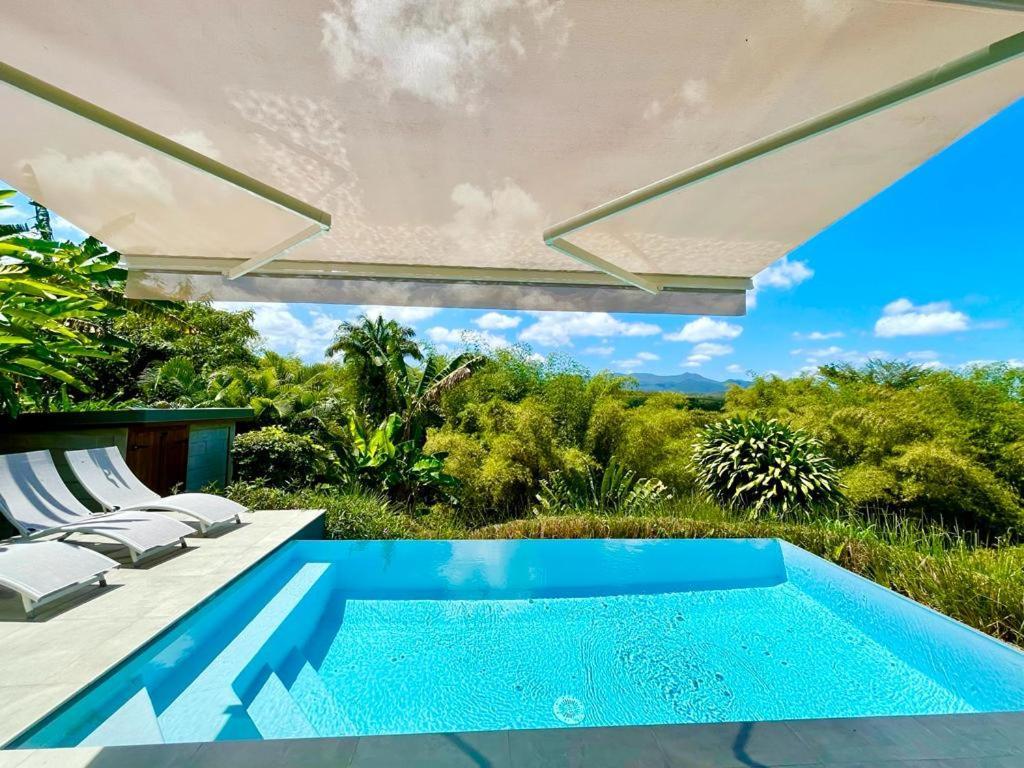 Villa Kumquat Avec Piscine Et Vue Sur Les Montagnes Petit-Bourg Luaran gambar