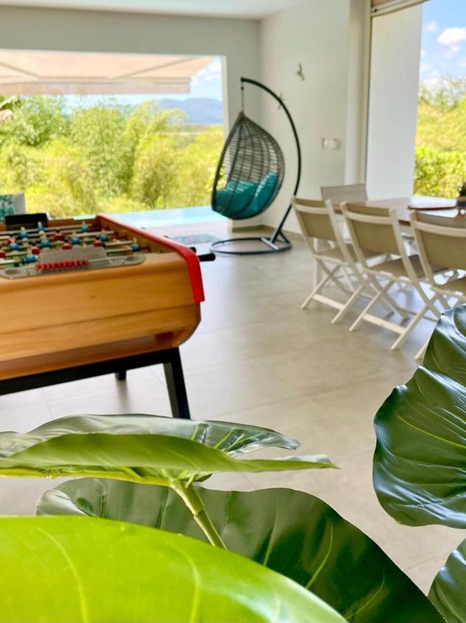 Villa Kumquat Avec Piscine Et Vue Sur Les Montagnes Petit-Bourg Luaran gambar