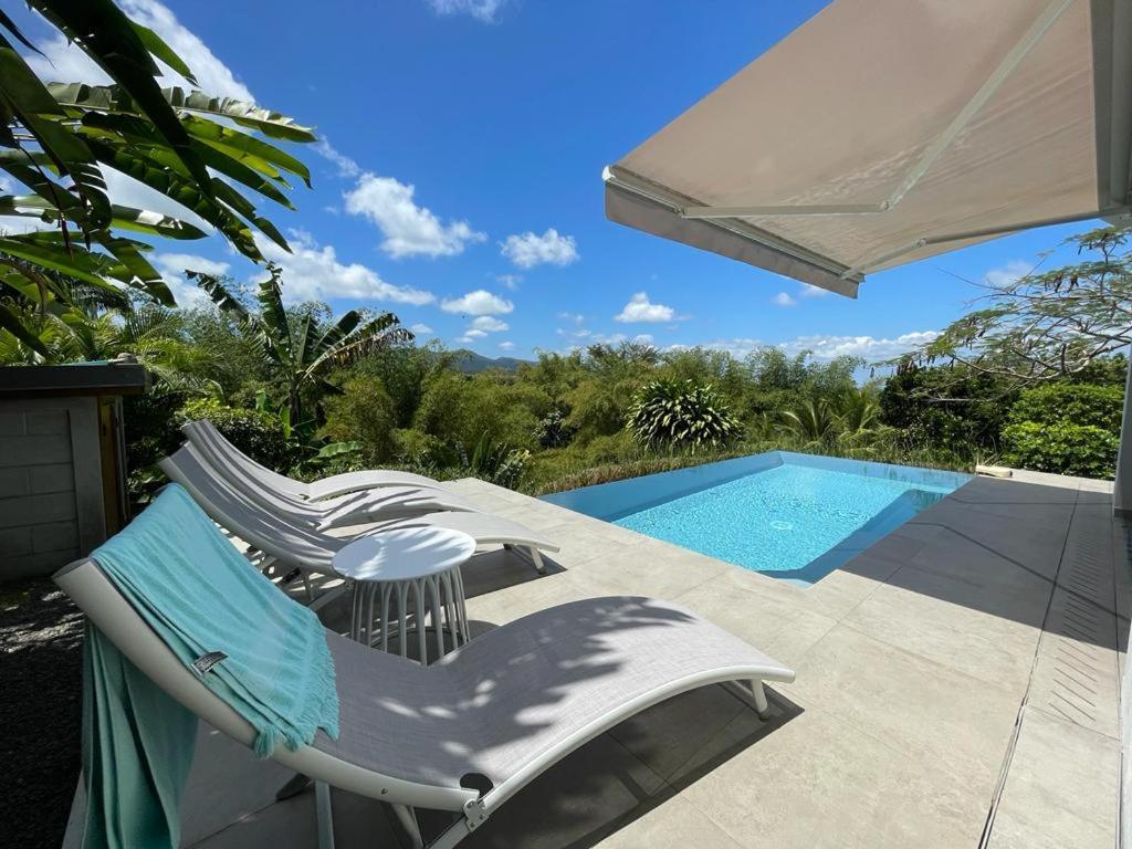 Villa Kumquat Avec Piscine Et Vue Sur Les Montagnes Petit-Bourg Luaran gambar